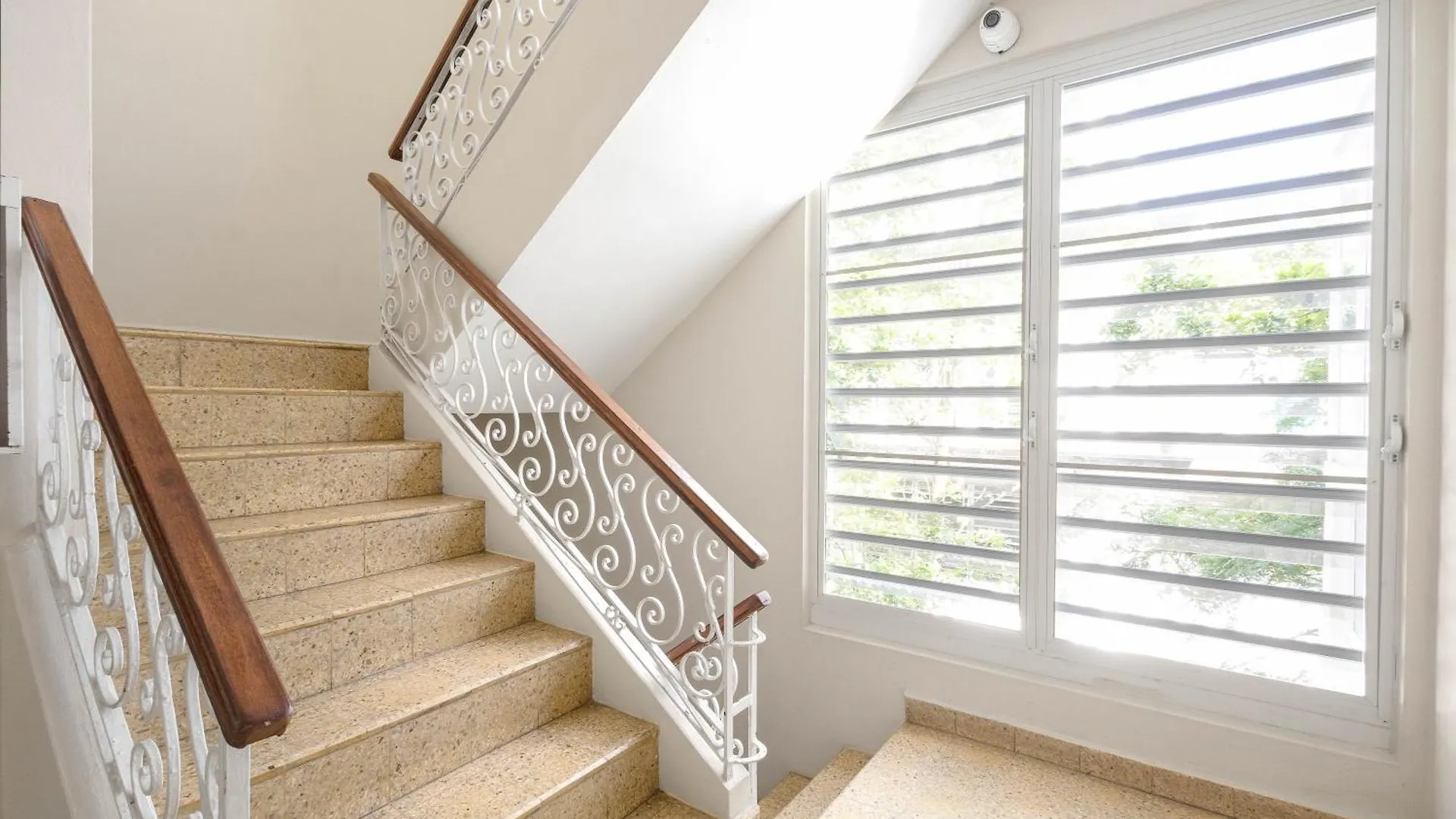 Apartamento Hidden Gem In Miramar- Power Generator- Parking San Juan
